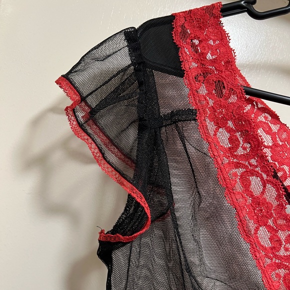 🚫SOLD🚫 Vintage Betsey Johnson Sheer Slip On Mesh & Lace Blouse - Picture 4 of 5